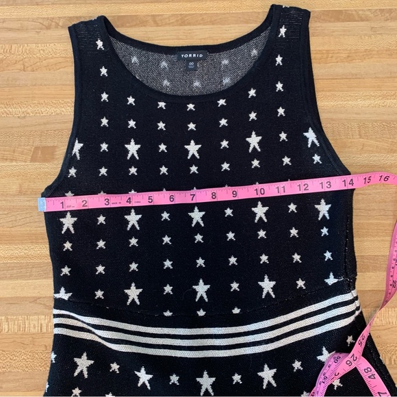 Torrid Black and White Metallic Star Print Dress Size 00 (which is a 10) - Picture 11 of 14